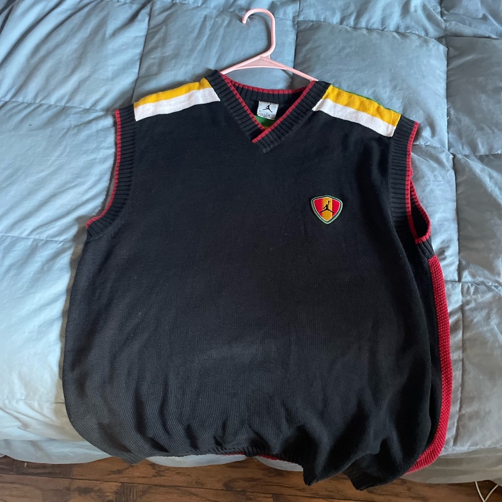 This is aVintage Jordan sleeveless knitted jersey.
